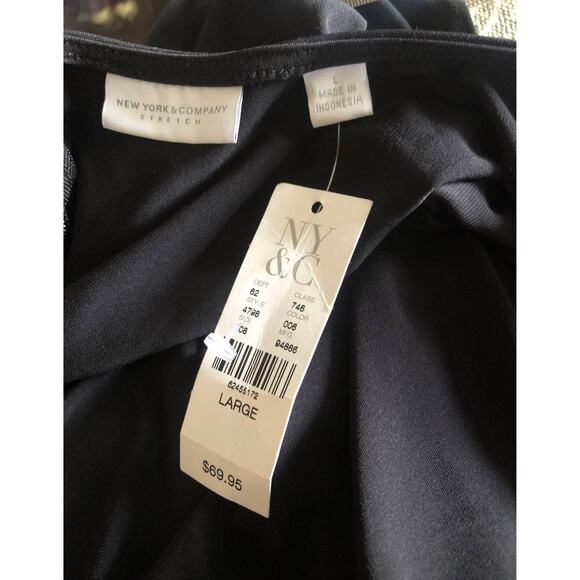 NWT New York & Co jumpsuit in black short sleeves  size large - Picture 2 of 6